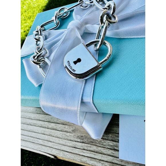 Tiffany & Co. Vintage Bracelet with Lock in Sivler, 7.5" - Picture 4 of 4